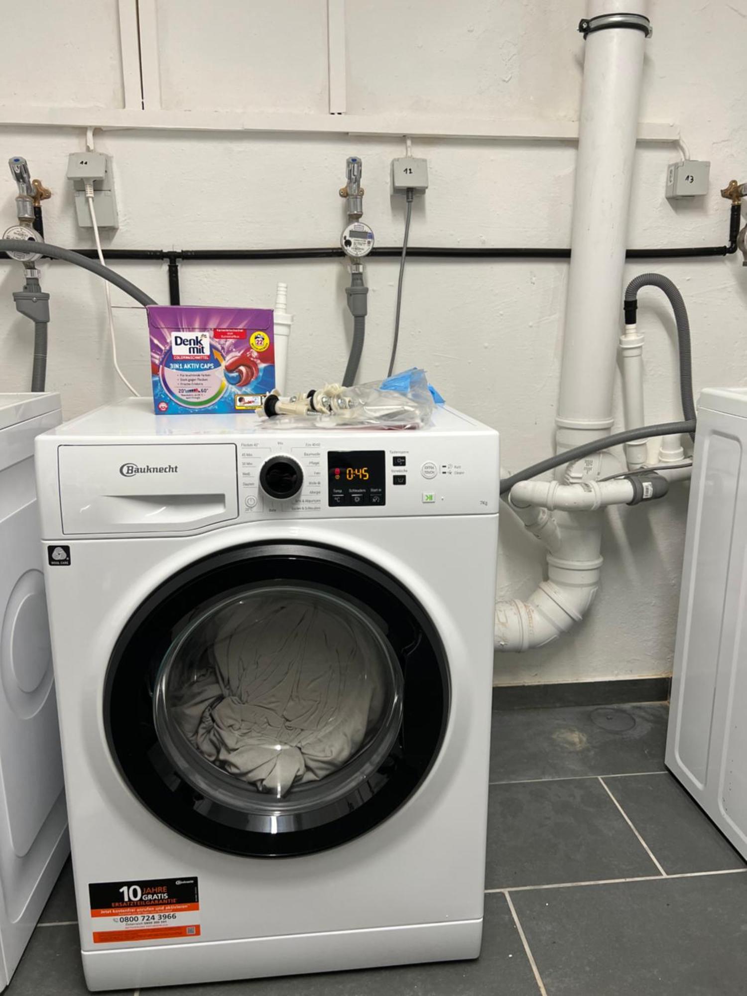 Moderne Wohnung Karlsruhe Neureut, Fussbodenheizung - Regendusche - Waschmaschine - Stellplatz Kültér fotó